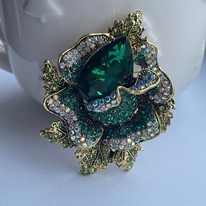大きなラインストーンのヴィンテージスタイルの花のブローチ、花のブローチ、大きなブローチ、ラインストーンの花のブローチ
