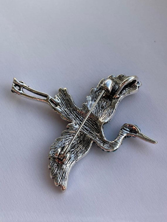 Broche (pin's) Animalière Cigogne - Couleur Or Avec Strass, Occasion En Excellent état