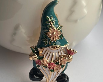 Gnome brooch, gnome jewellery, gnome lapel pin, gardeners brooch