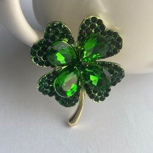 Brochespeld met strass klavertje vier, geluksklaverspeld, Saint Patricks Day-sieraden, klaverbroche