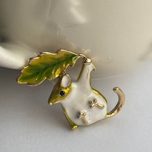 Emaille muisbroche, muisbroche, muisreversspeld, muissieraden, muiscadeau
