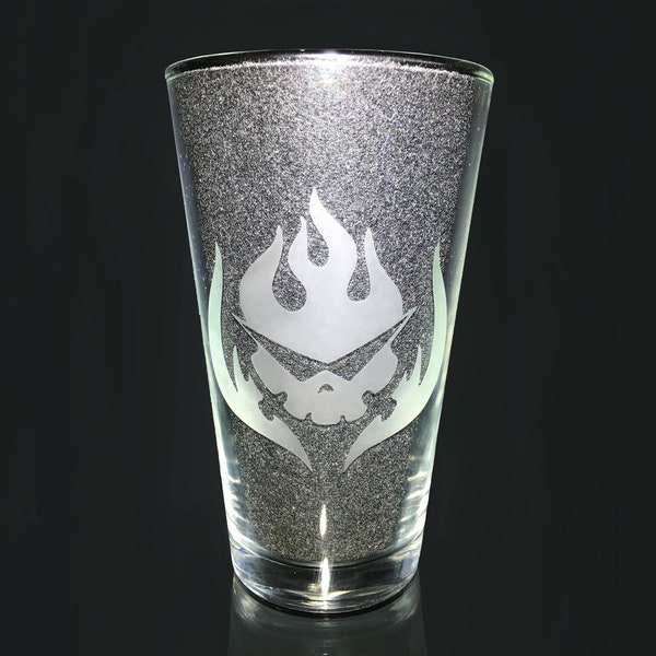 Tengen Toppa Gurren Lagann, Dai-Gurren Customizable Etched Pint Glass, Best Gift For Him, Best Birthday & Anniversary Gift