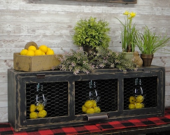 Rustic Farmhouse Chicken Wire Cubbie
