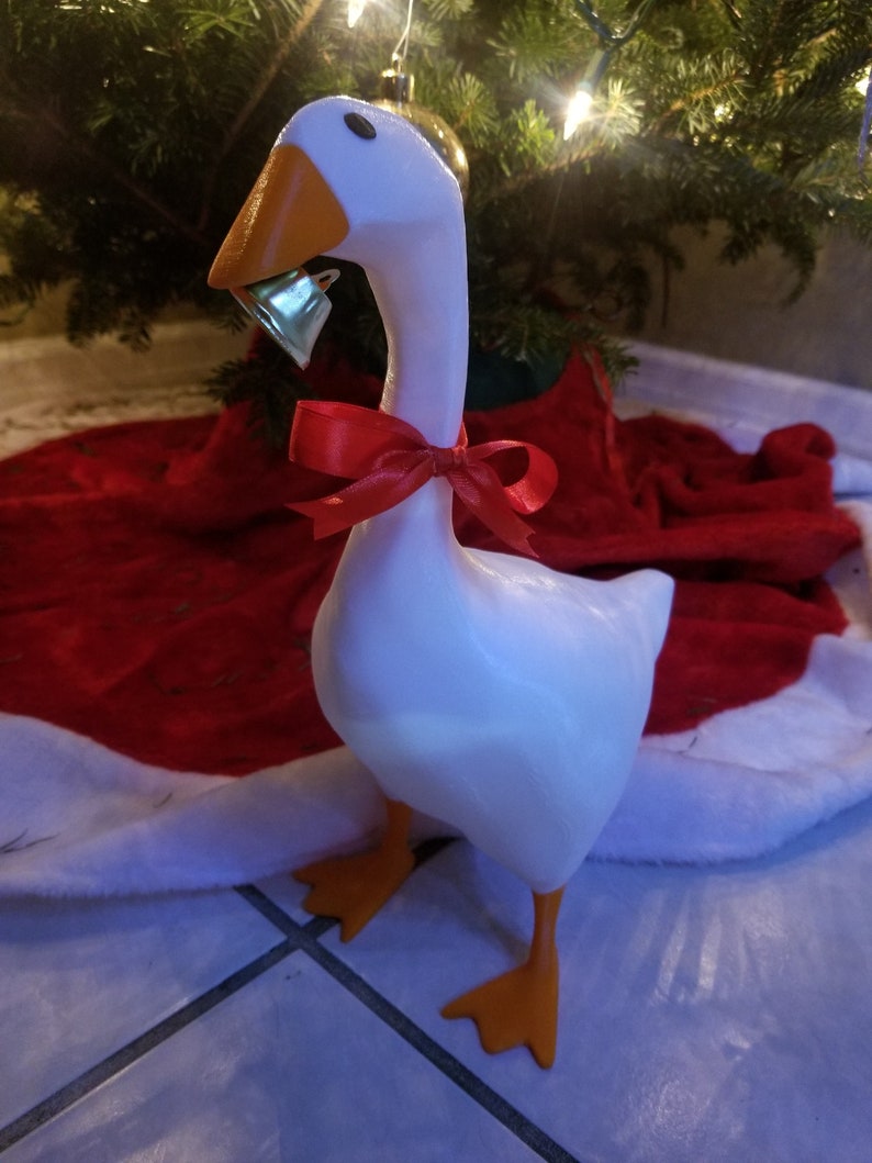 Untitled Goose 3D Printed Magnetic Statue image 2