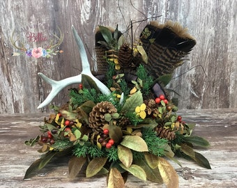 Deer Antler Centerpiece with Wild Turkey Feathers, Winter Deer Antler Arrangement, Floral Deer Antler, Winter Table Piece, Cabin Arrangement