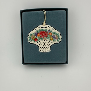 LENOX Victorian Lace Basket Ornament w/ box