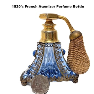 1920&#39;s Art Deco French Blue Glass Atomizer Perfume Bottle Gold Tone Metal Casing Vintage