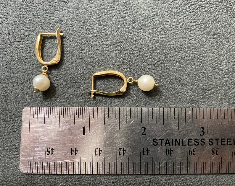 14k Yellow Gold 7mm Pearl Latch Back Earrings