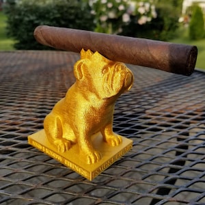 Customizable Golden Bulldog Cigar Stand