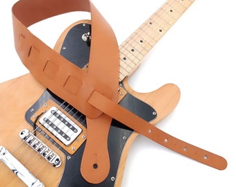 Handgefertigter Gitarrengurt aus Leder: Pflanzlich gegerbt, personalisiert