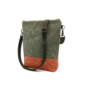 Sac de voyage élégant à bandoulière, fourre-tout en toile cirée avec doublure en coton, parfait pour un usage quotidien. Cartable, sac à bandoulière zippé pour tous les jours.