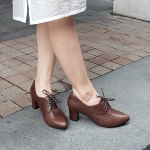 Handmade Women Brown Leather Shoes,Low Thick Heel Shoes, leather Pointed toes Shoes, ladies shoes,Work Shoes,Brown Tie shoes