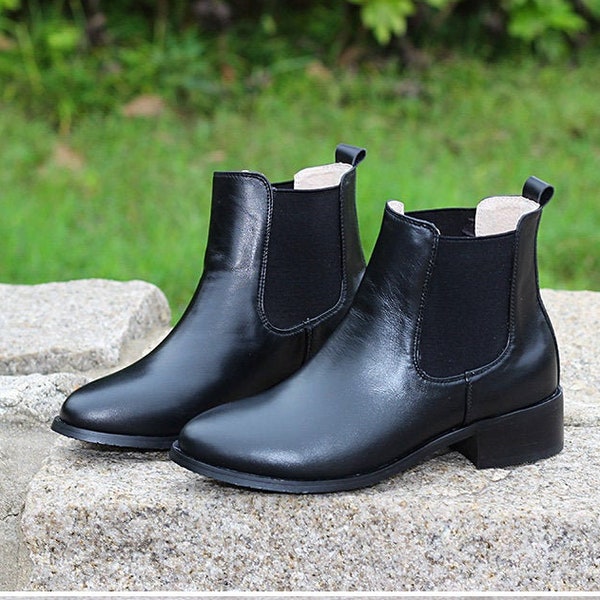 Handmade Genuine leather Short boots for Women,Black Flat Booties,Oxford Ankle boots,Martin boots,Women pointed Chelsea boots