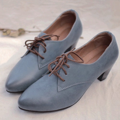 closed in work shoes