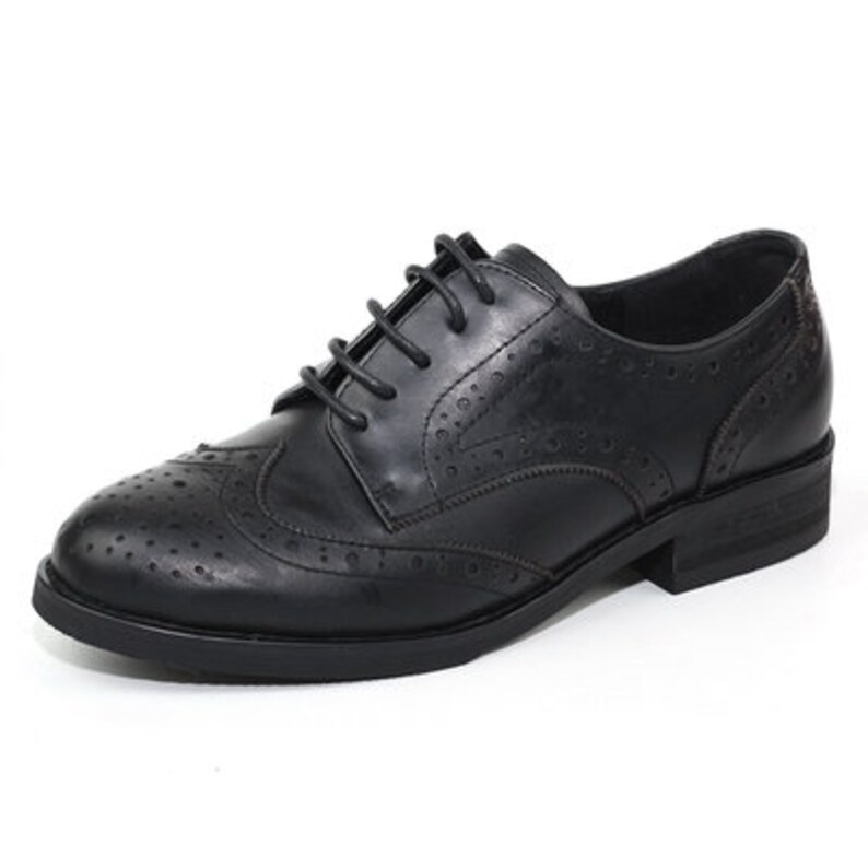 Women Leather Shoes, Leather Flat Oxfords Shoes, Closed Shoes, Brown Shoes, Handmade Shoes,Brock Shoes,customized shoes,Pink/Silver Shoes Black