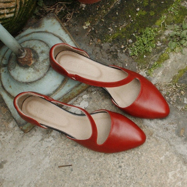 Chaussures rétro en cuir rouge plat pour femmes faites à la main, sandales à enfiler, chaussures pour femmes en cuir, chaussures à bouts pointus, chaussures pour dames