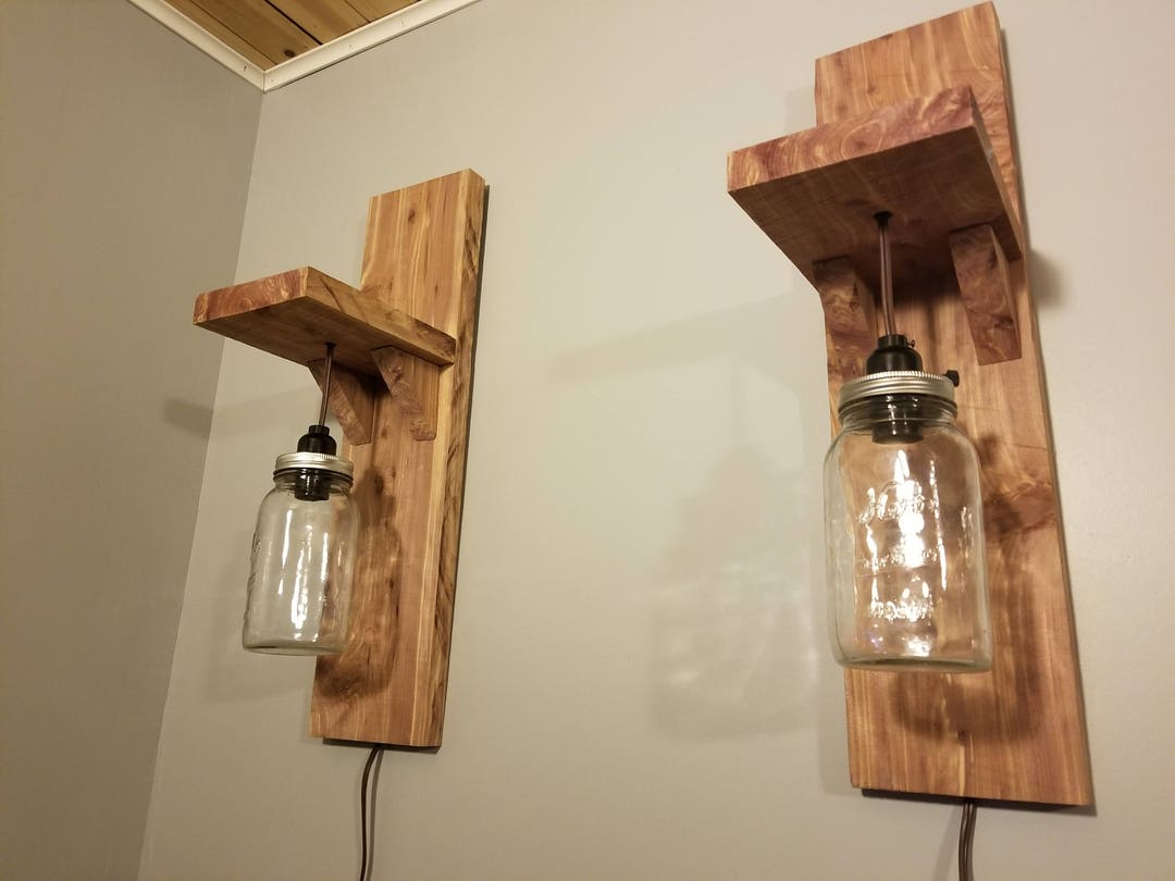 LOG BARN Lampada Parete Rustica 4 Luci - Legno Sintetico 73 Cm Con Barattoli Vetro