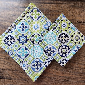 Magnetic Jar Opener Set - 1 Large & 1 Small