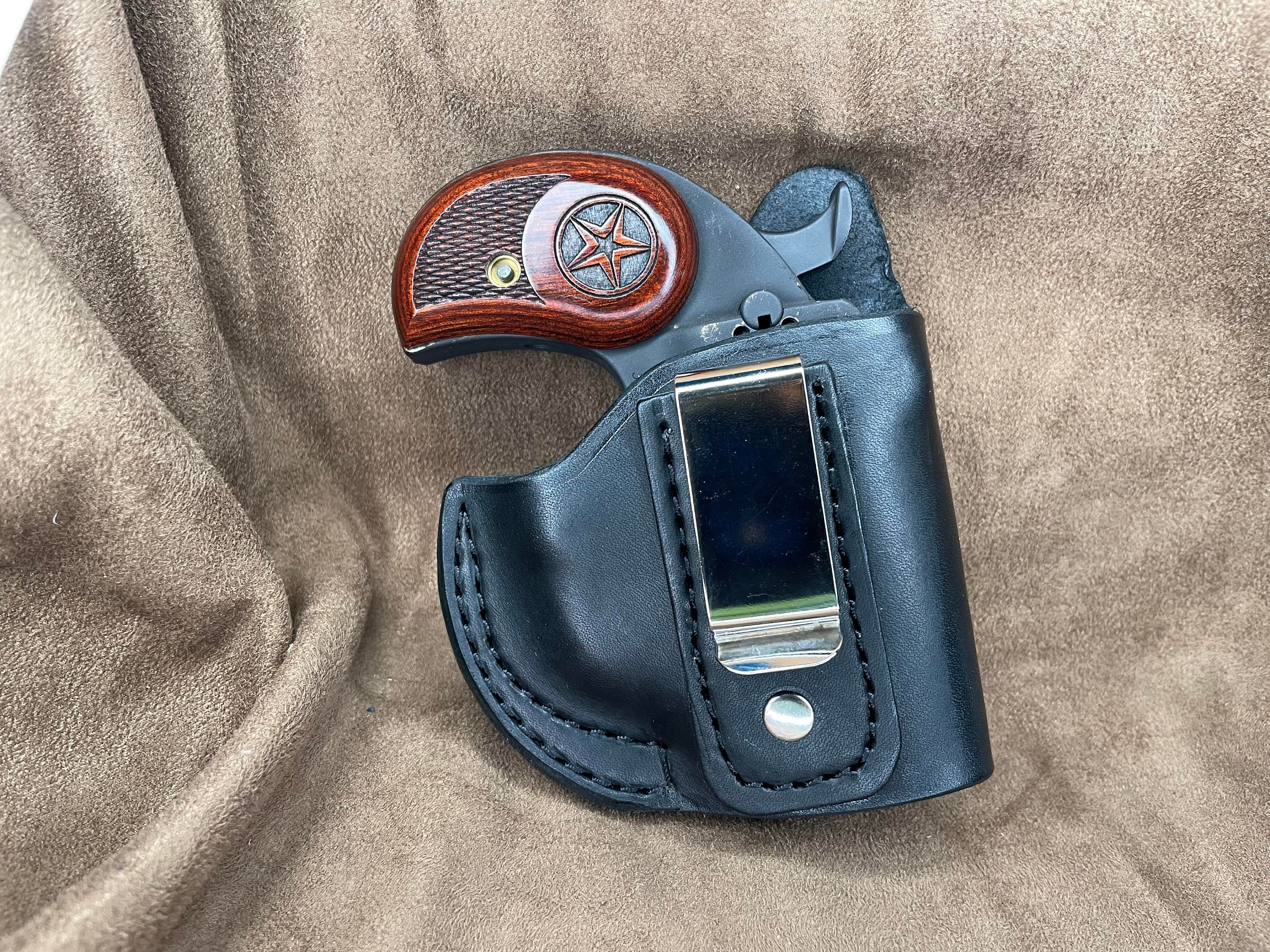 Who Makes Holsters for Bond Arms Derringers: Top Brands Reviewed