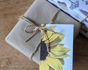 Set of 6 Sunflower Gift Tags / Botanical Gift Tags / Blank Gift labels / Gift Accessories / Blank Cards with Jute cord / Sunflower labels