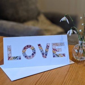 Tarjeta de amor arco iris / Tarjeta de felicitación de amor / Tarjeta en blanco FSC / Tarjeta de flores prensadas / Tarjeta de San Valentín / Tarjeta de aniversario / Nueva tarjeta de bebé