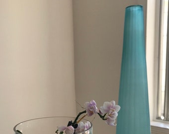 Frostige Eleganz: Eine atemberaubende Vintage Handgeblasene Seeglas Vase