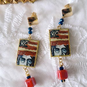 Orecchini pendenti  con dipinto moderno John lennon Imagine, orecchini con  bandiera americana, beatles accessori, beatles ornamenti