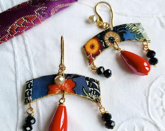 Japanese earrings, oriental design earrings, pendant earrings, red and blue colored earrings