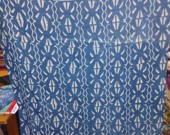 Mooie indigo natuurlijke kleurstof katoenen spreien Spreien en plaids Blokgedrukte deken Dekens Zachte indigoblauwe sofa Spatlappen