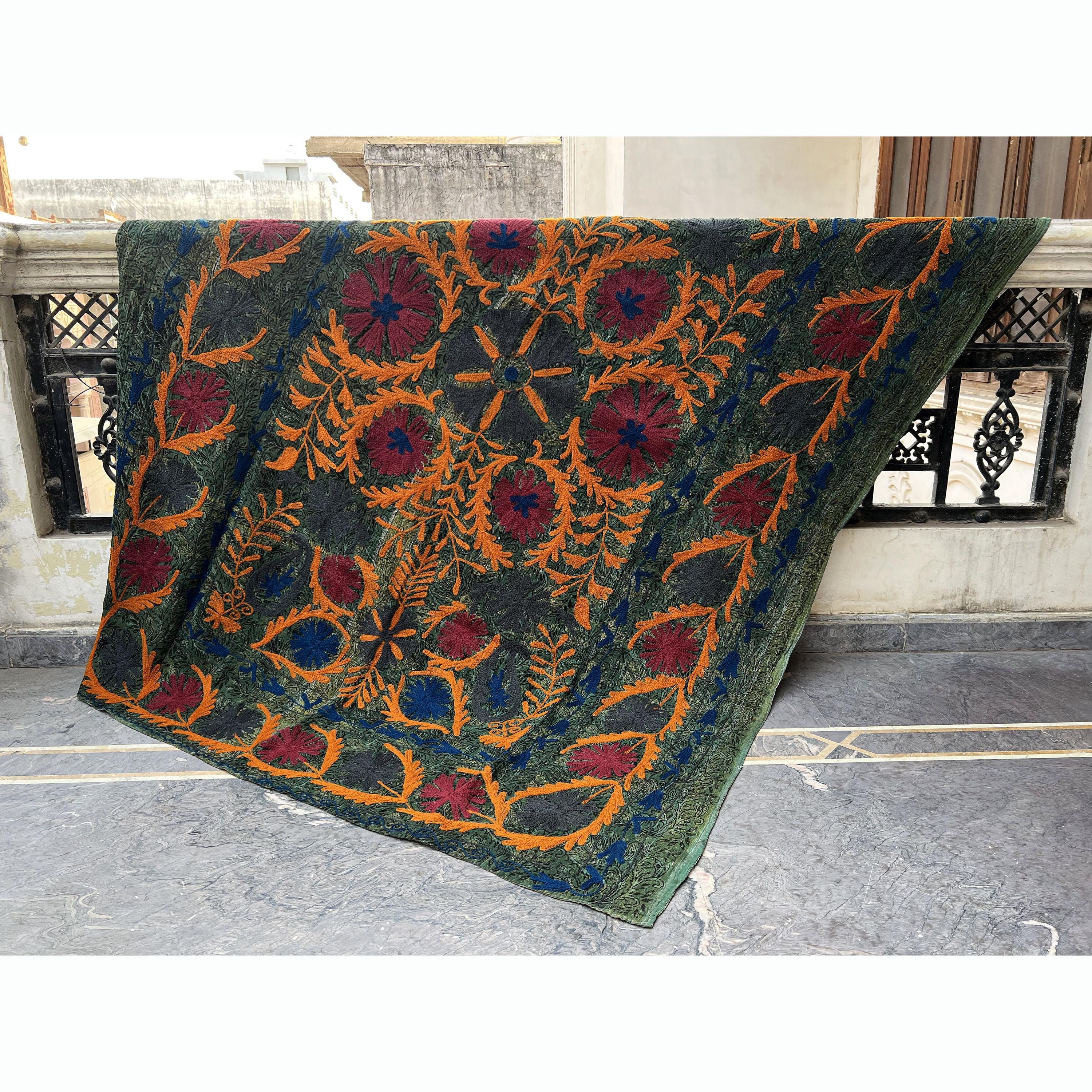Vintage Kantha Quilt: Hand-Stitched Indian Embroidered Throw
