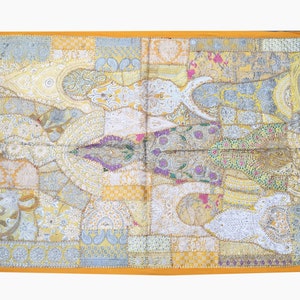 Vintage Sari Patchwork Wall Hanging: Indian Bohemian Tapestry (150cm x 100cm)