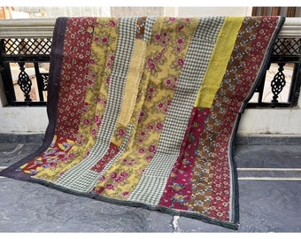 Edredón Kantha Boho Vintage: Manta de algodón reversible hecha a mano