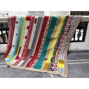 Edredón Kantha vintage indio, manta sari Kantha vintage, edredón Kantha de patchwork reciclado