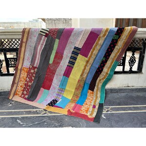 Edredón Vintage Hecho A Mano De Seda Sari: Diseño único Patchwork, Reversible, Varios Tamaños