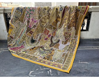 Roupa de cama vintage em patchwork de sari: tapeçaria de parede boho com miçangas