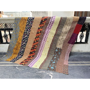 Edredón Kantha vintage indio, manta sari Kantha vintage, edredón Kantha de patchwork reciclado