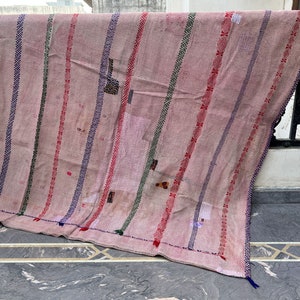 Sari Patchwork Kantha Quilt: Vintage handgenähter Boho Boho Überwurf aus Baumwolle