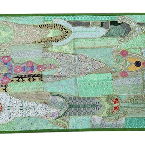 Vintage Sari Patchwork Tapestry: Bohemian Indian Wall Hanging (150cm x 100cm)