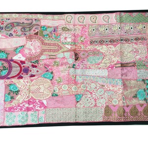 Handmade Vintage Sari Patchwork Wall Hanging: Embroidered Indian Tapestry