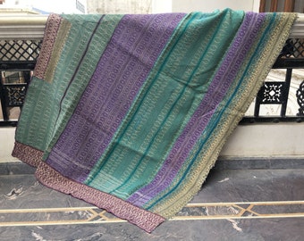 Edredón Kantha Vintage: Manta india reversible, cosida a mano.