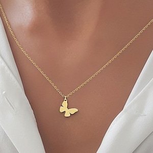 Collana a farfalla in oro minuscolo, ciondolo minimalista in oro, delicata collana a farfalla Karma in oro massiccio 14k, collana in oro delicata e unica