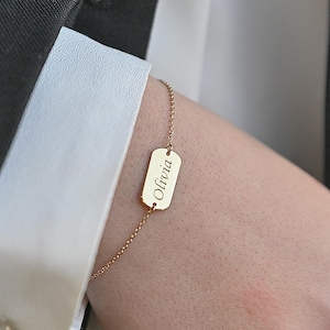 Pulsera personalizada con placa de identificación de oro macizo de 14 quilates / Regalo de joyería grabado personalizado / Regalo de recuerdo único para ella / Pulsera con nombre y fecha de oro de 14 quilates