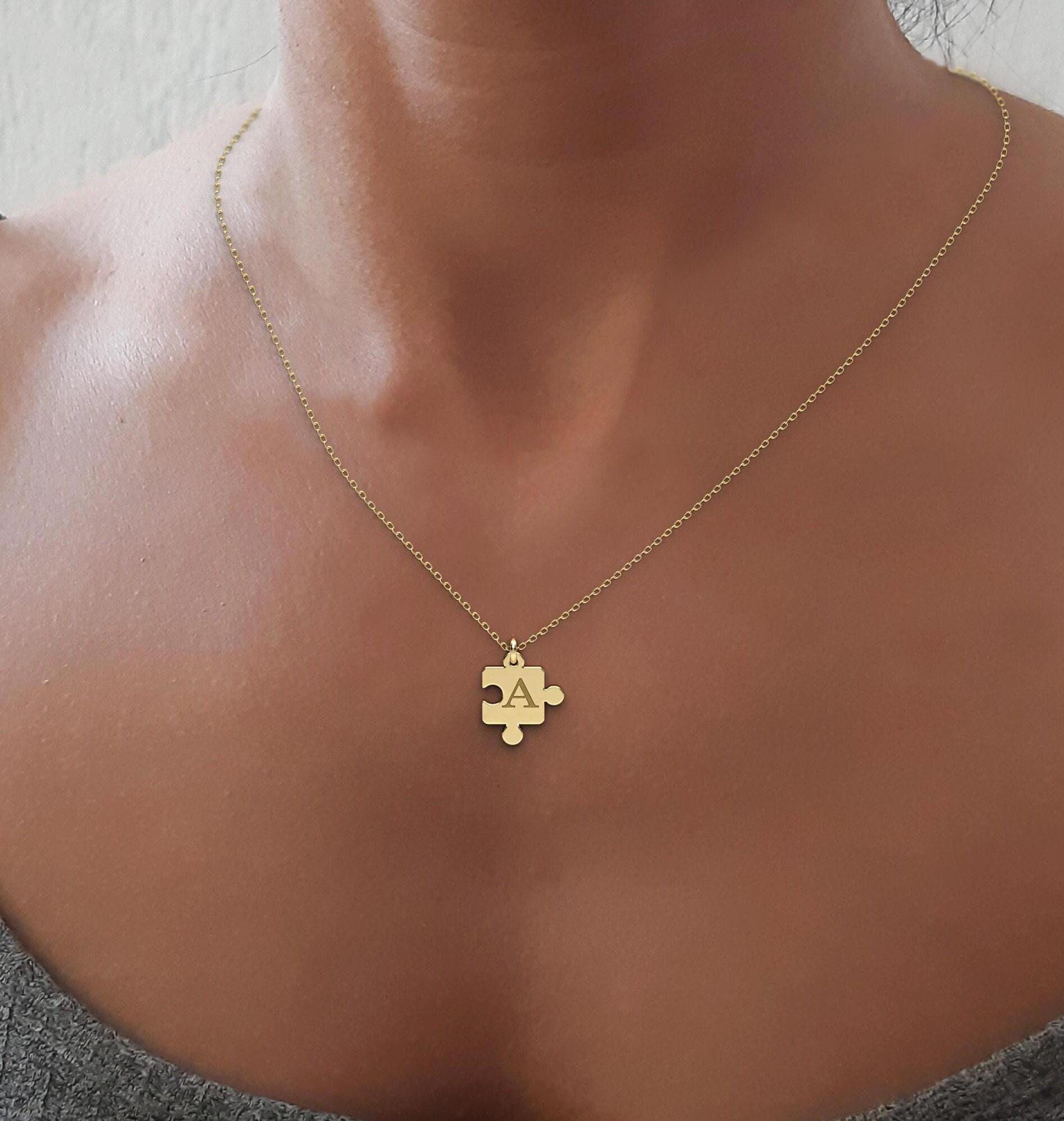 14K ゴールド パズルピース ネックレス • 小さなパーソナライズ