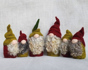 Needle Felted Tomte, Christmas Tomten, Needle felt Gnome, Scandinavian Ornament, Swedish Style nisse, Winter gift, gonk, Goblincore