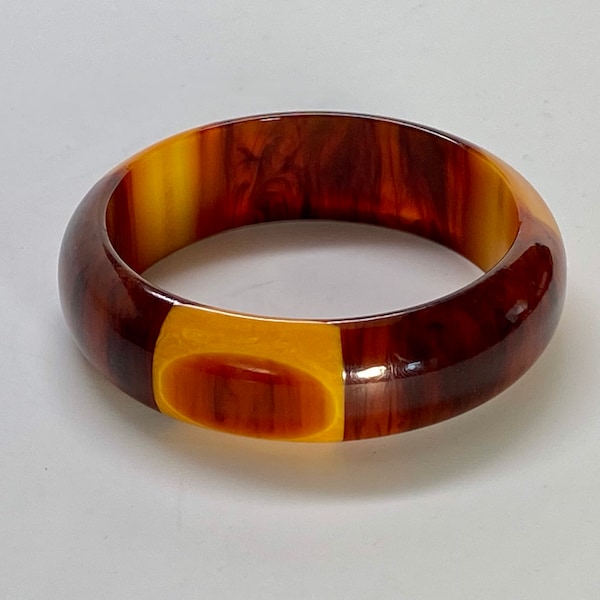 Extra fine rare vintage 1930s Art Deco Belle Kogan Bakelite 3 dot bangle bracelet