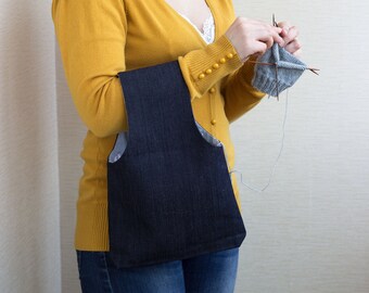 Small wrist bag for knitting. Project bag. Knitters gift idea. Knitting bag. Arm bag with handle. Knitting on the go. Crochet project bag