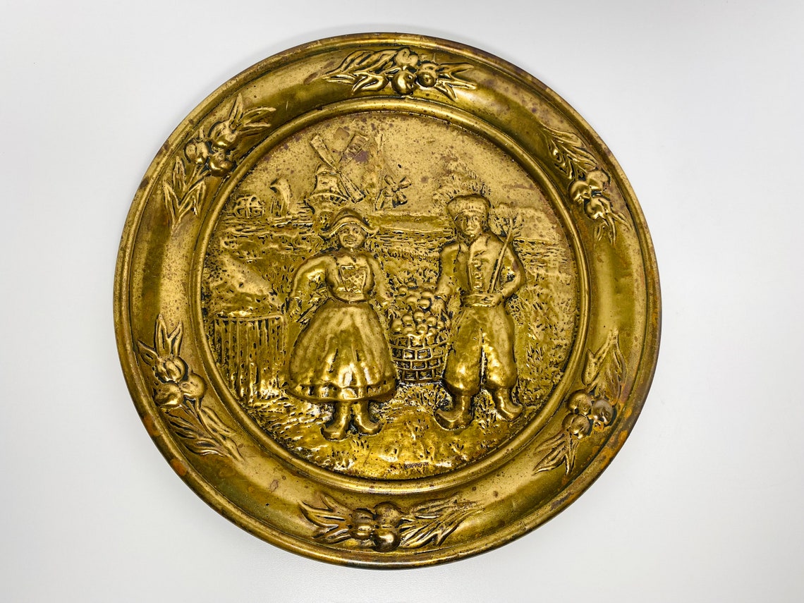 Vintage Brass Plate / Retro Wall Decor / Tray Dutch - Etsy