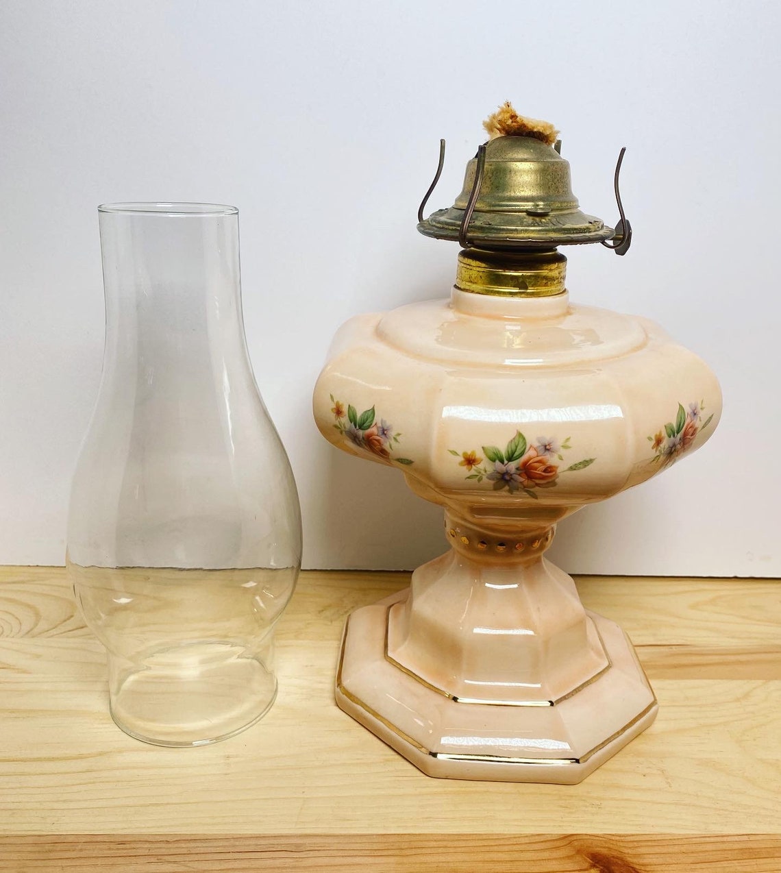 Vintage Ceramic Peach / Pink Oil Lamp with Glass Globe Shade Etsy