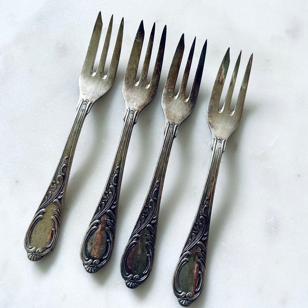 Set of 4 Vintage Silver Plate Oyster Forks - RS 100 Hallmark