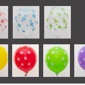 Puede incluir: Surtido de globos de lunares en varios colores, incluyendo rosa, azul, verde, amarillo, rojo y morado. Los globos son transparentes y de colores sólidos.